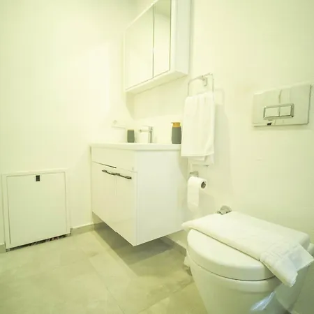 Stylish 2 Bedroom By The Forest With Pool فتحية