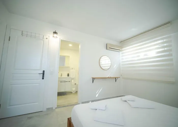 2br In Oludeniz With Pool In Quiet Area Fethiye