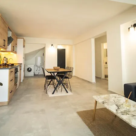 Daire Stylish 2br In Oeluedeniz By The Forest With Pool *