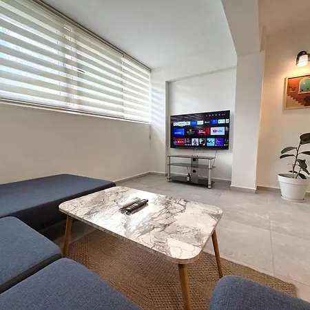 2br In Oeluedeniz With Large Pool In Quiet Area شقة *