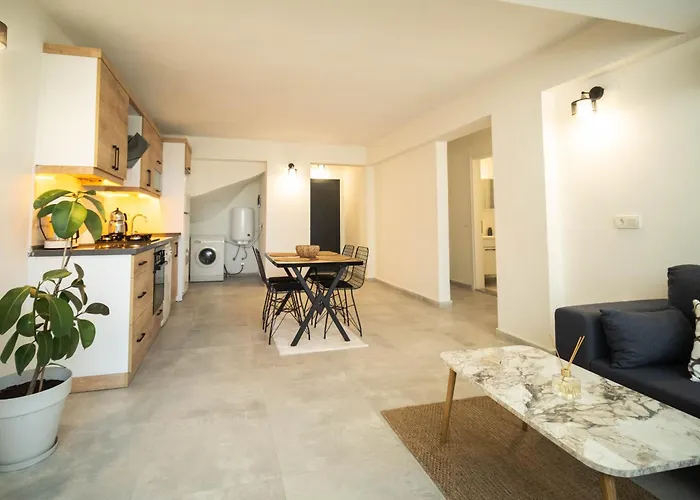 Apartamento Stylish 2br In Oeluedeniz By The Forest With Pool *