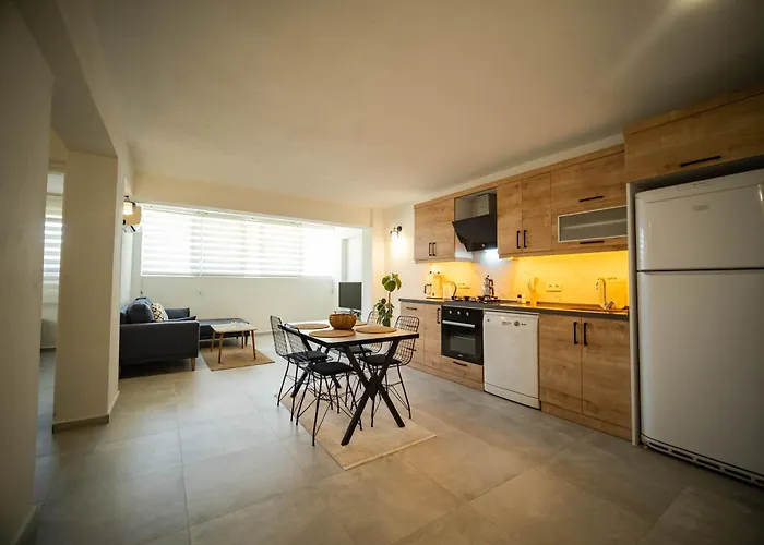 Apartamento Stylish 2br In Oeluedeniz By The Forest With Pool