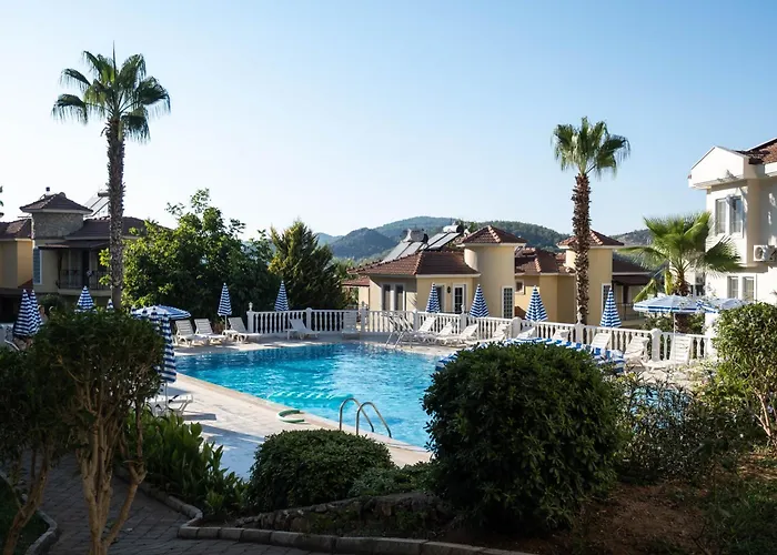 Stylish 2br In Oeluedeniz By The Forest With Pool Apartamento