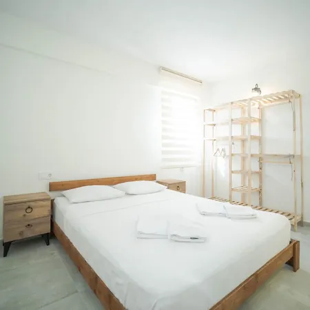 2br In Oeluedeniz With Large Pool In Quiet Area Apartament